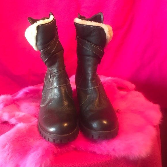 Sheepskin boots - Picture 1 of 6